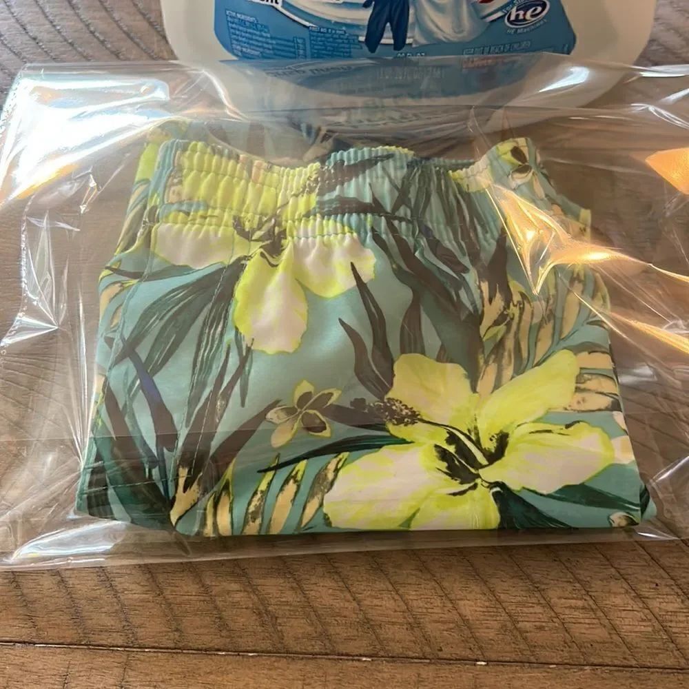 Hurley 🏄🏼‍♂️🏄🏻‍♀️🌺 Beach 🏖️ Pool 🏊🏻‍♀️ Shorts 🩳 - Picture 12 of 12
